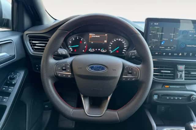 Ford Focus (2023) thumbnail 10