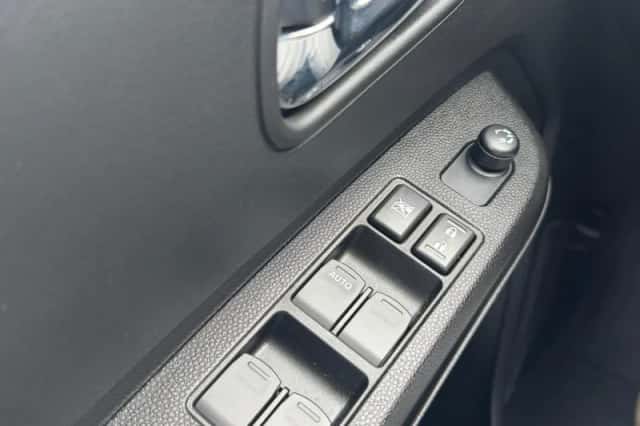 Suzuki Ignis (2024) thumbnail 14