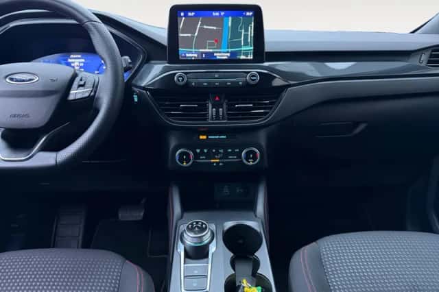 Ford Kuga (2023) thumbnail 11