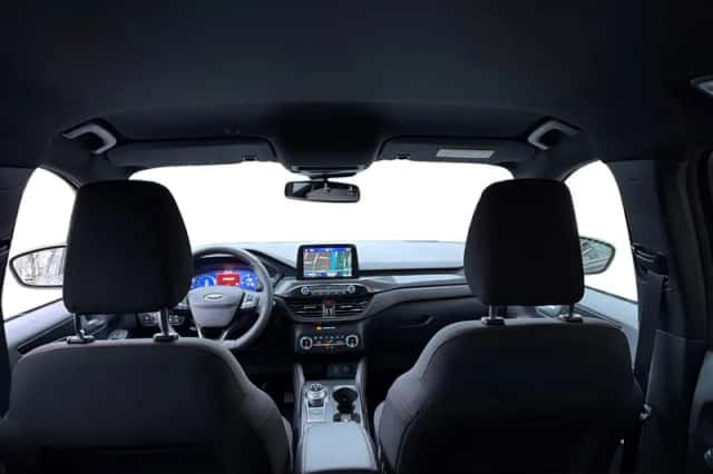 Ford Kuga (2023) thumbnail 13