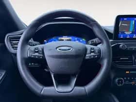 Ford Kuga (2023) thumbnail 15