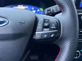 Ford Kuga (2023) thumbnail 17