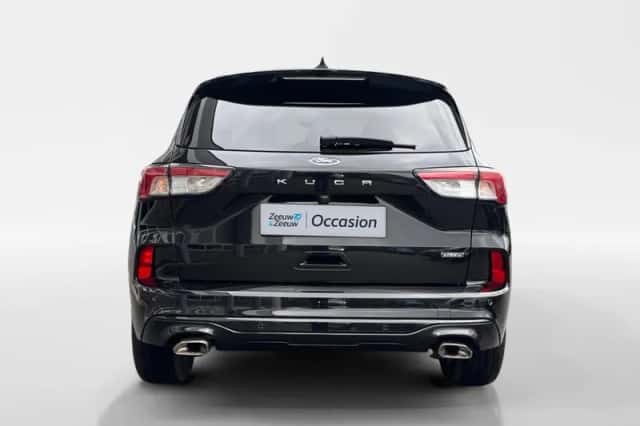 Ford Kuga (2023) thumbnail 4