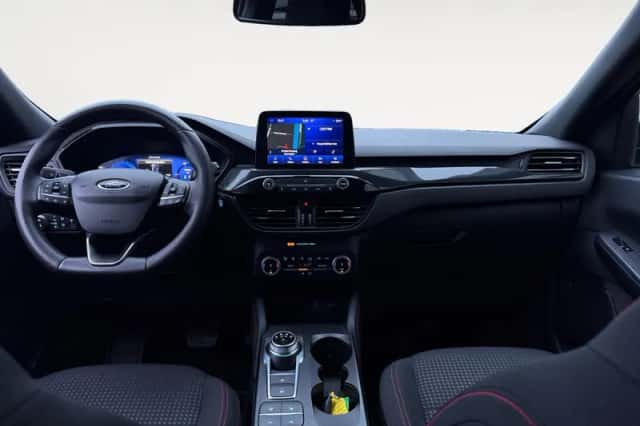 Ford Kuga (2023) thumbnail 10