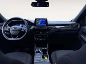 Ford Kuga (2023) thumbnail 10