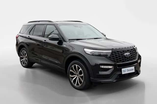 Ford Explorer (2022) thumbnail 3