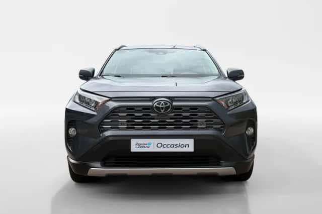 Toyota RAV4 (2021) thumbnail 2