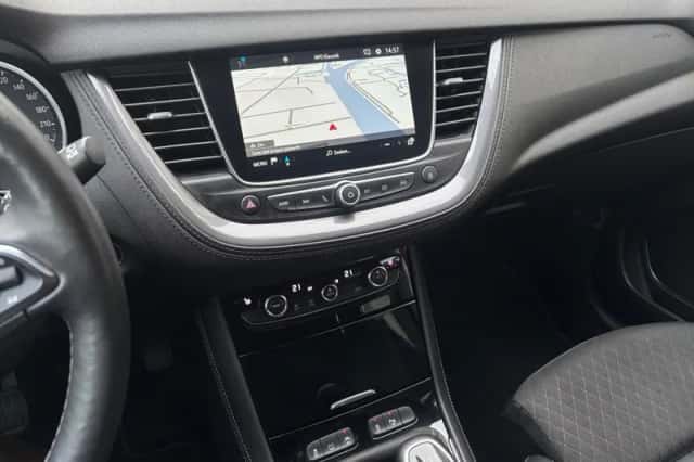 Opel Grandland X (2020) thumbnail 16