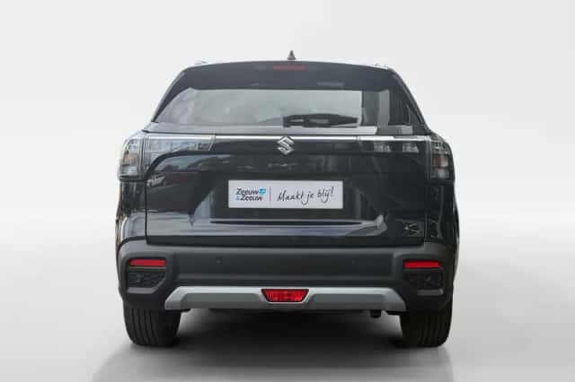 Suzuki S-Cross (2026) thumbnail 4