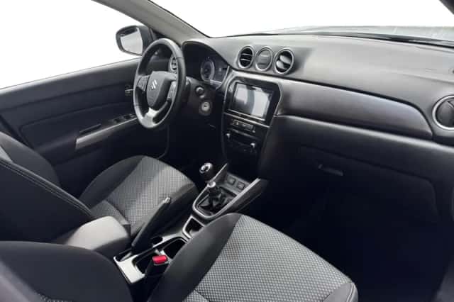 Suzuki Vitara (2024) thumbnail 11