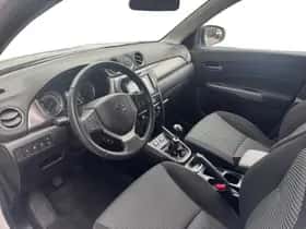 Suzuki Vitara (2024) thumbnail 9