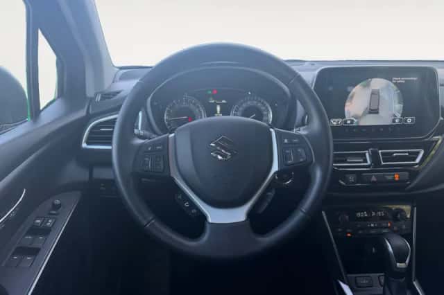Suzuki S-Cross (2024) thumbnail 13