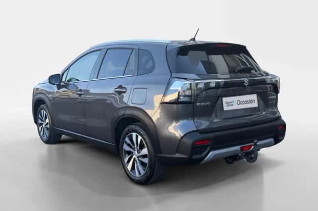 Suzuki S-Cross (2024) thumbnail 3