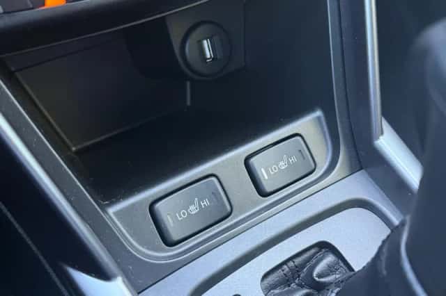 Suzuki S-Cross (2024) thumbnail 23