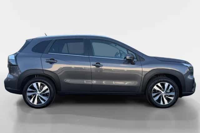 Suzuki S-Cross (2024) thumbnail 6