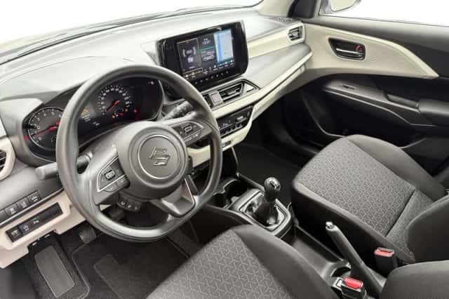 Suzuki Swift (2025) thumbnail 12