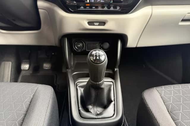 Suzuki Swift (2025) thumbnail 22