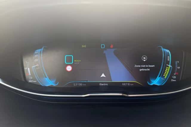 Peugeot 3008 (2020) thumbnail 18