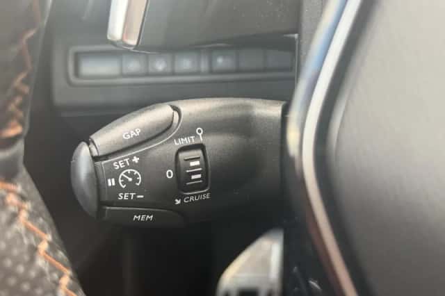 Peugeot 3008 (2020) thumbnail 19
