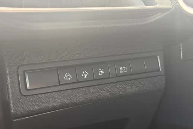 Peugeot 3008 (2020) thumbnail 20