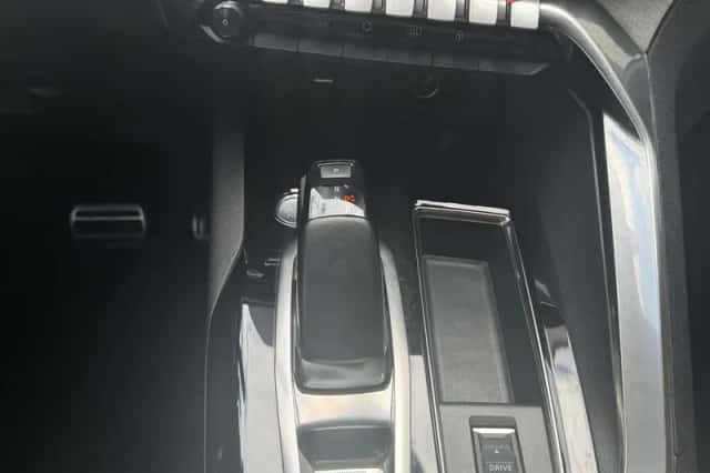 Peugeot 3008 (2020) thumbnail 28