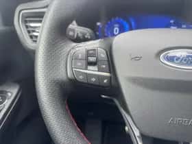 Ford Kuga (2023) thumbnail 14