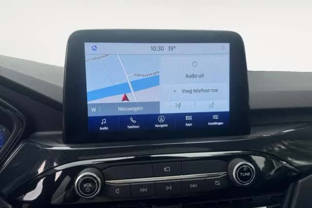 Ford Kuga (2023) thumbnail 17