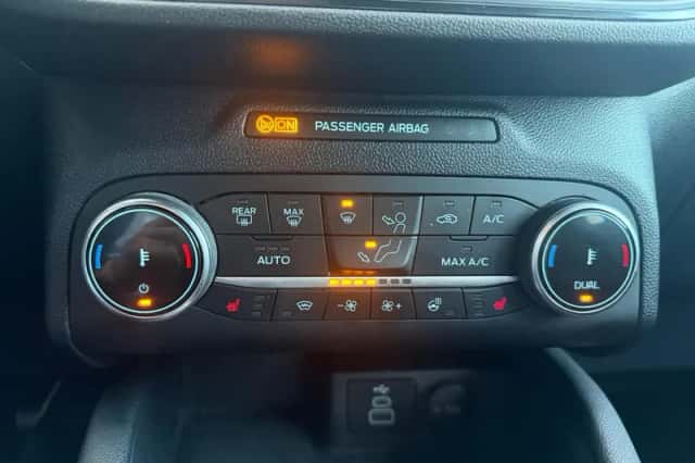 Ford Kuga (2023) thumbnail 19