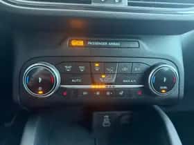 Ford Kuga (2023) thumbnail 19