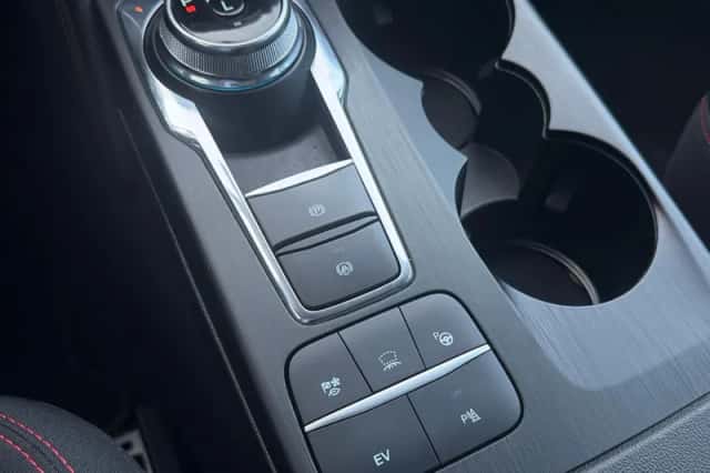 Ford Kuga (2023) thumbnail 21