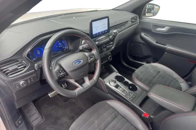 Ford Kuga (2023) thumbnail 8