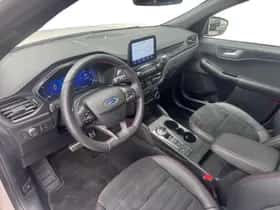 Ford Kuga (2023) thumbnail 8