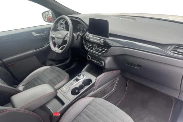 Ford Kuga (2023) thumbnail 10