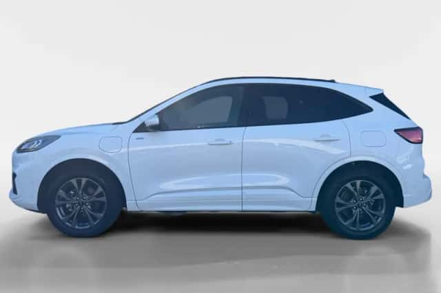 Ford Kuga (2023) thumbnail 2