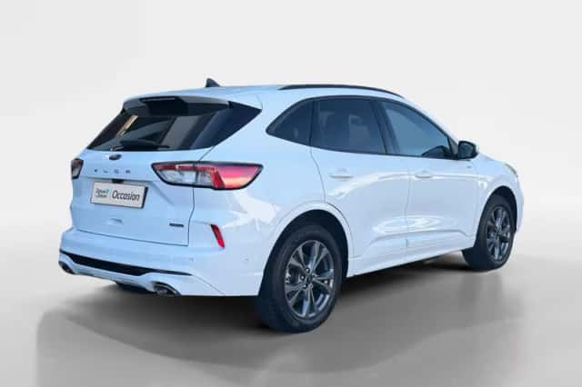 Ford Kuga (2023) thumbnail 3