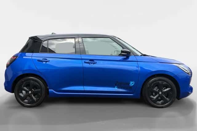 Suzuki Swift (2025) thumbnail 4