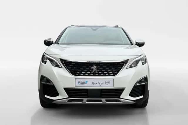 Peugeot 3008 (2020) thumbnail 2