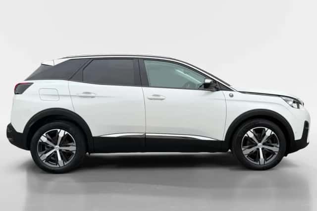 Peugeot 3008 (2020) thumbnail 4