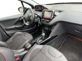 Peugeot 2008 (2016) thumbnail 12