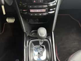 Peugeot 2008 (2016) thumbnail 23