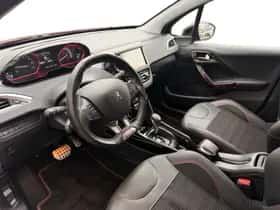 Peugeot 2008 (2016) thumbnail 10