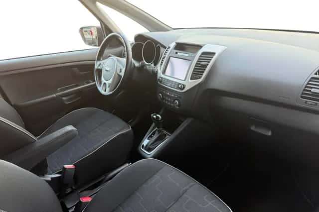 Kia Venga (2016) thumbnail 12