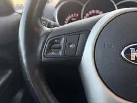 Kia Venga (2016) thumbnail 15