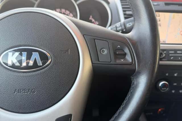 Kia Venga (2016) thumbnail 16