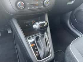 Kia Venga (2016) thumbnail 23