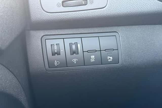 Kia Venga (2016) thumbnail 24