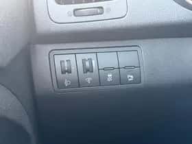 Kia Venga (2016) thumbnail 24