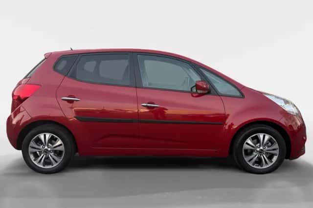 Kia Venga (2016) thumbnail 6