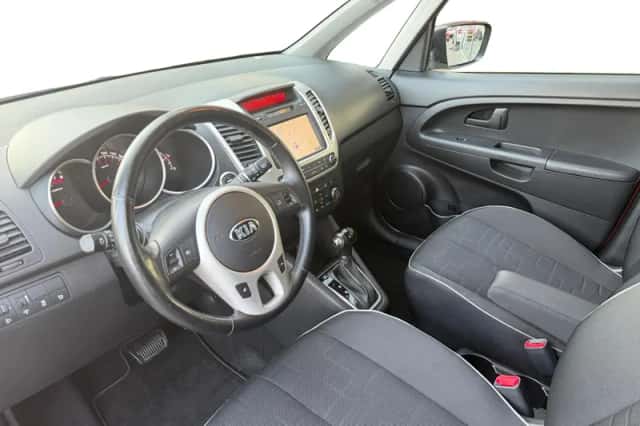 Kia Venga (2016) thumbnail 10