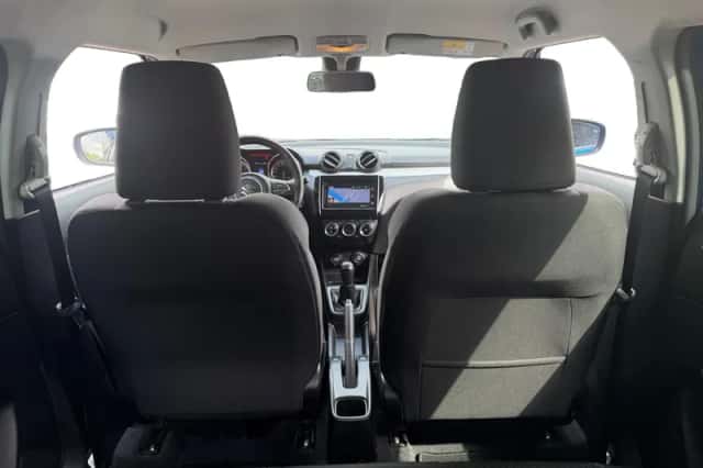 Suzuki Swift (2018) thumbnail 16